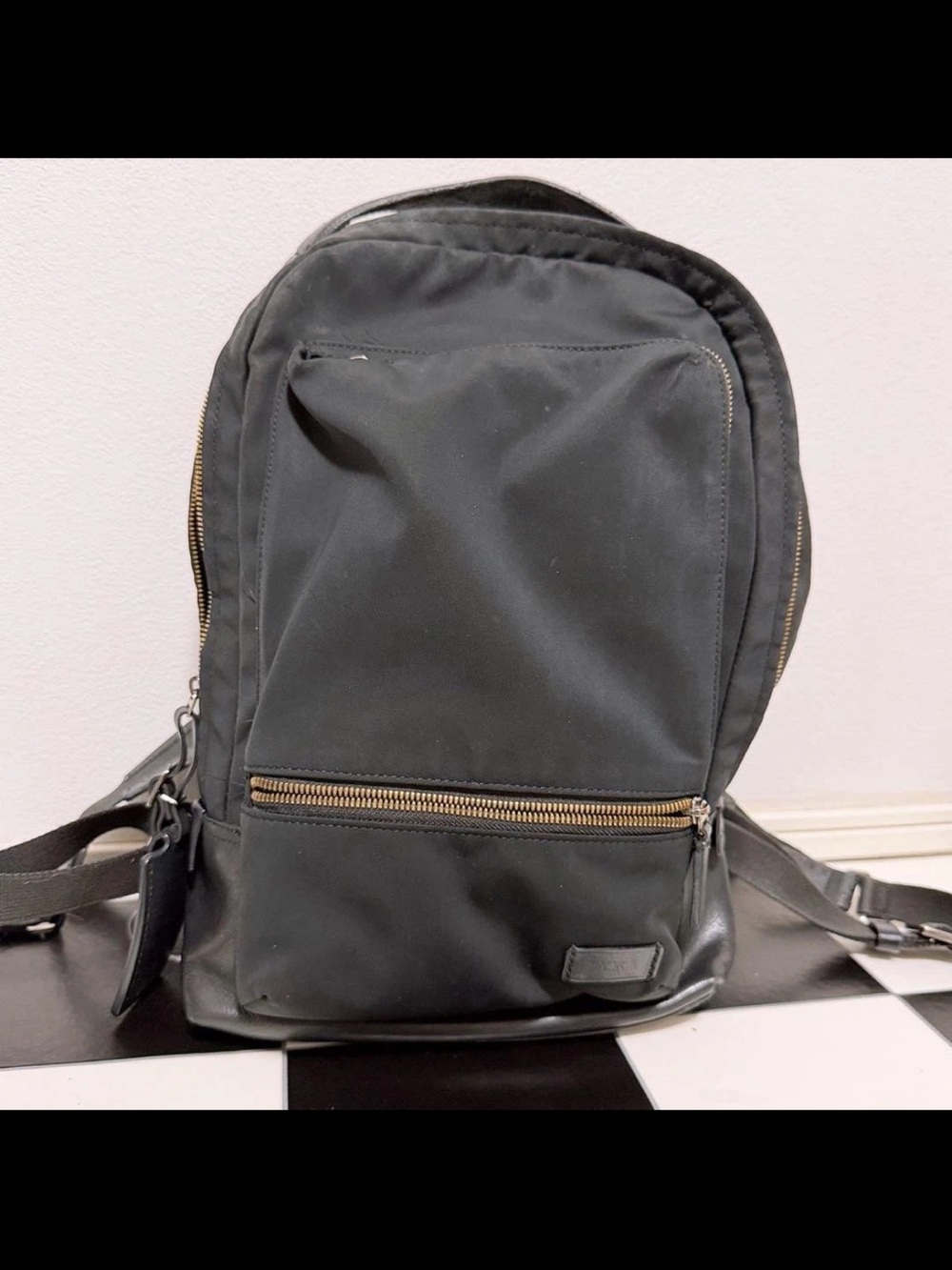 5 piece brand bundle set (Gucci,Tumi,Loewe,Barcos & Coach) - Picture 6 of 16